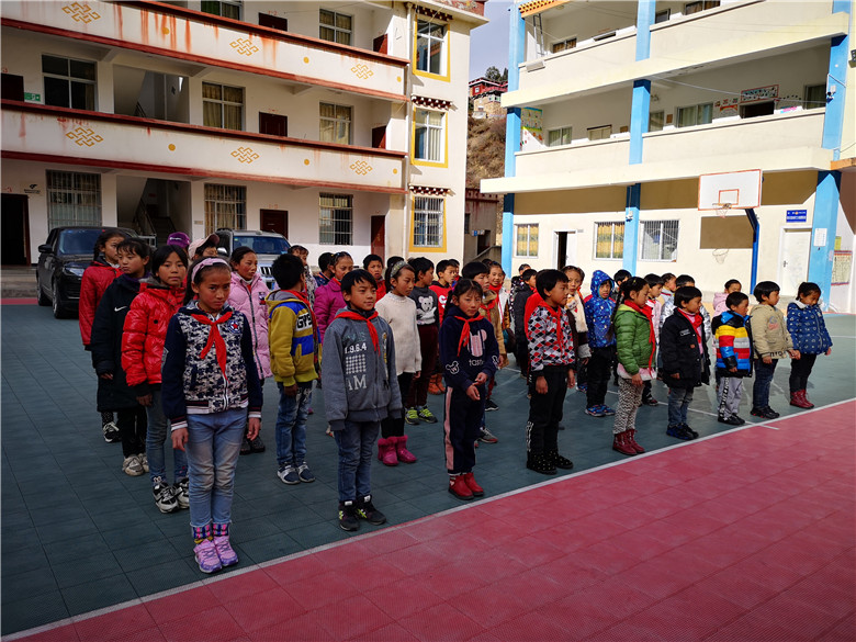 送温暖，献爱心——四川振通走进甘孜·色达