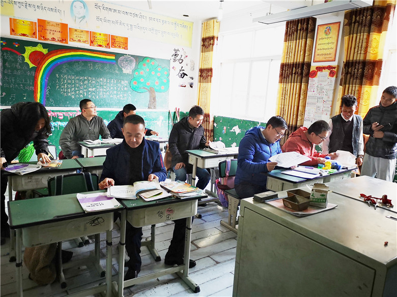 送温暖，献爱心——四川振通走进甘孜·色达