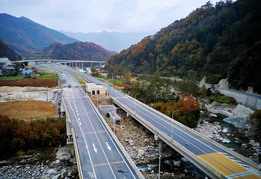 完美收官-公司参建的德会高速、广平高速平武段建成通车！